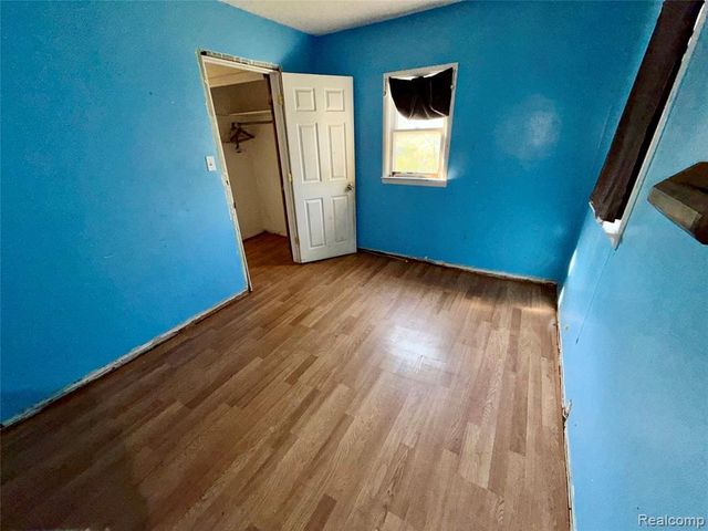 3233 W Home Avenue, Flint, MI 48504