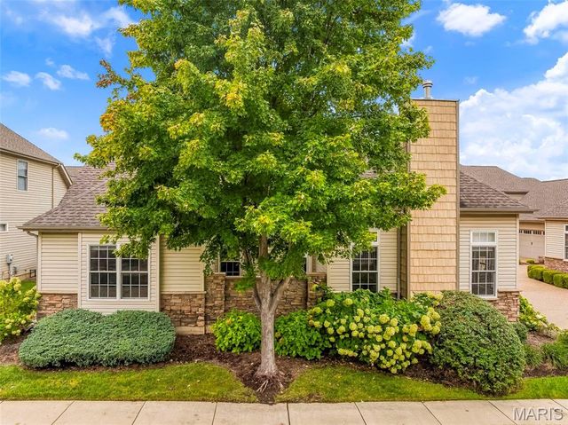 1264 Harmony Lake Drive, Cottleville, MO 63376