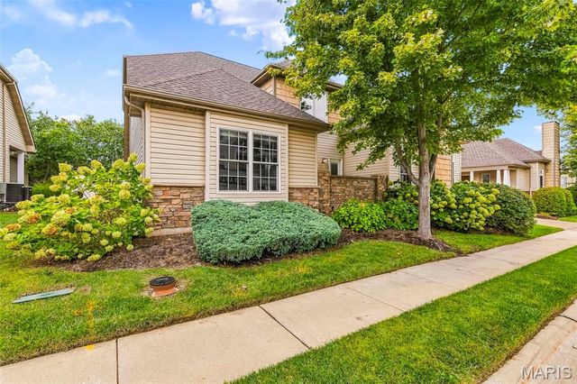 1264 Harmony Lake Drive, Cottleville, MO 63376