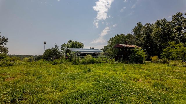 804 Banks Road, Hardy, AR 72542