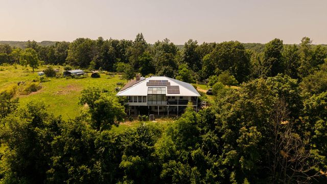 804 Banks Road, Hardy, AR 72542