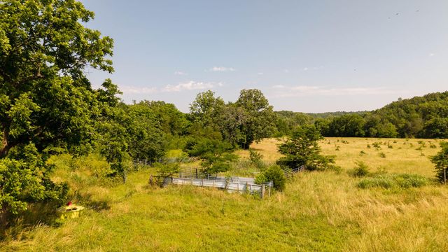 804 Banks Road, Hardy, AR 72542