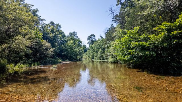 804 Banks Road, Hardy, AR 72542