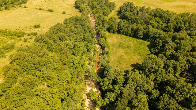 804 Banks Road, Hardy, AR 72542