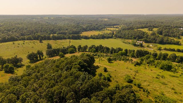 804 Banks Road, Hardy, AR 72542