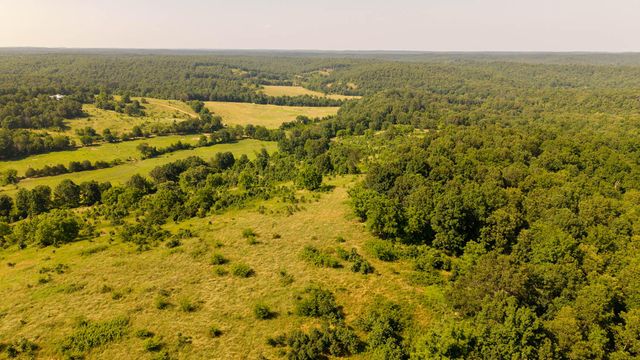 804 Banks Road, Hardy, AR 72542