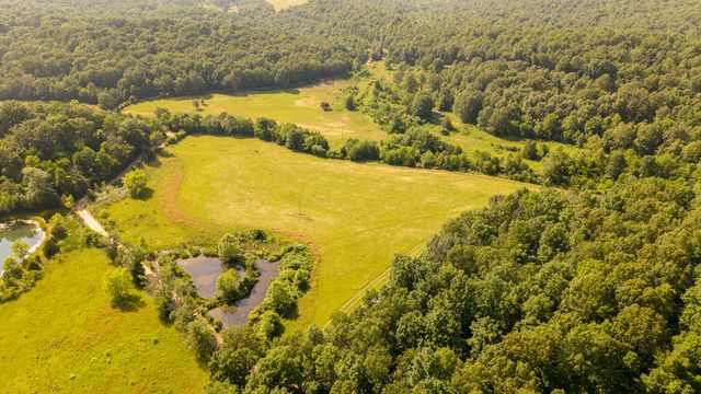 804 Banks Road, Hardy, AR 72542