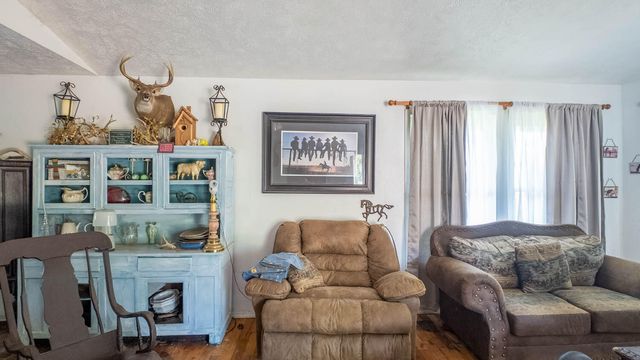 804 Banks Road, Hardy, AR 72542