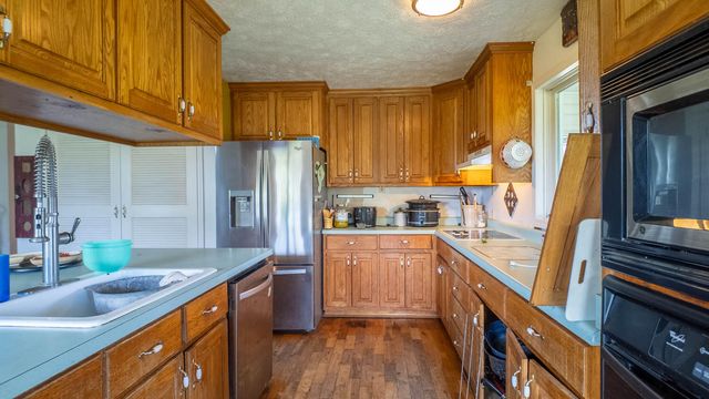 804 Banks Road, Hardy, AR 72542