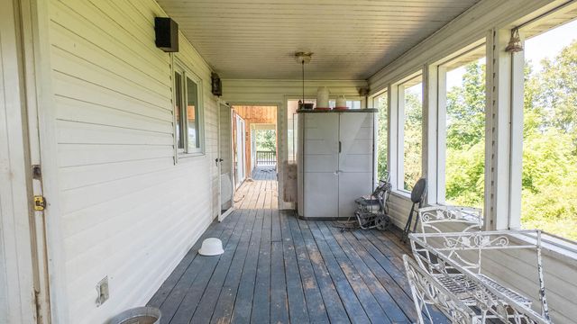 804 Banks Road, Hardy, AR 72542