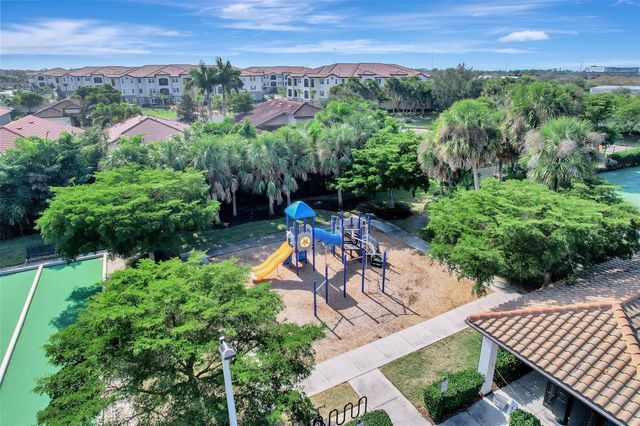 133 VILLA PEROSA WAY, Nokomis, FL 34275