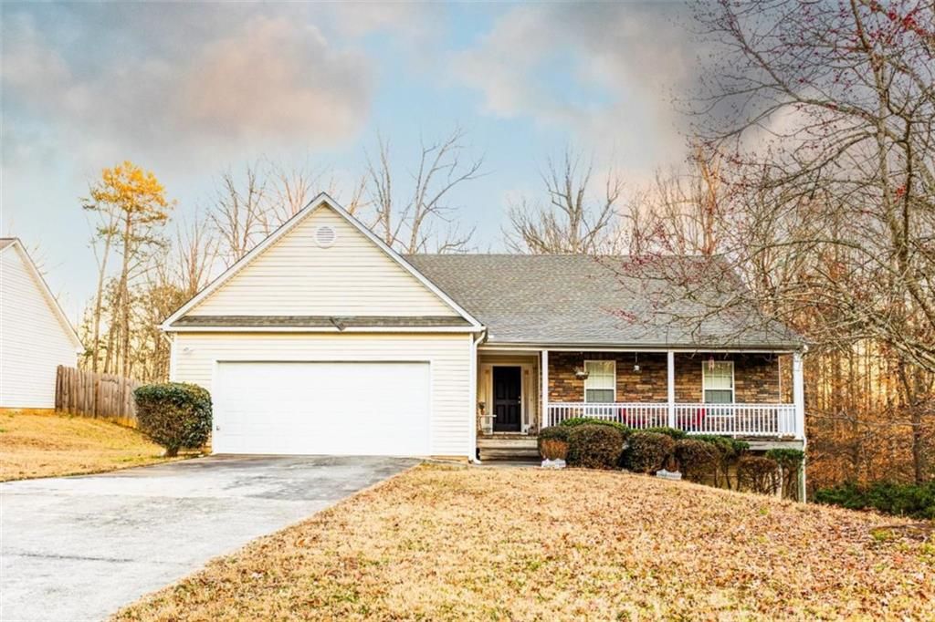 55 Dearing Woods Bend, Covington, GA 30014
