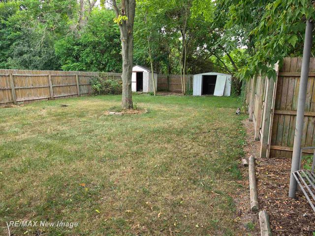 2502 S 24th Street, Saginaw, MI 48601