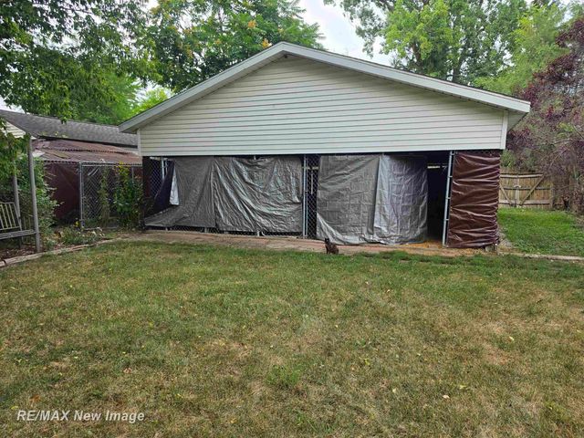 2502 S 24th Street, Saginaw, MI 48601
