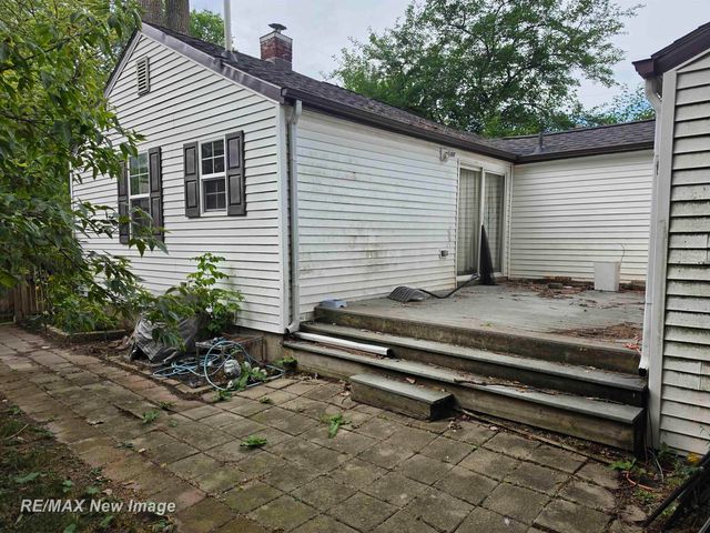2502 S 24th Street, Saginaw, MI 48601