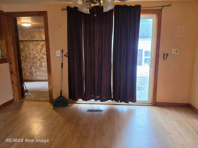 2502 S 24th Street, Saginaw, MI 48601