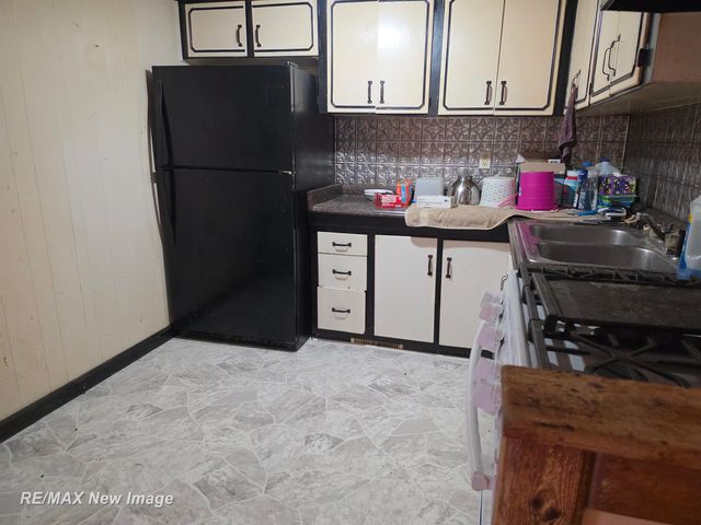 2502 S 24th Street, Saginaw, MI 48601