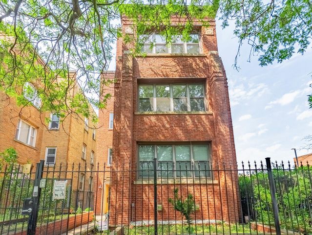 7630 N Marshfield Avenue 3, Chicago, IL 60626