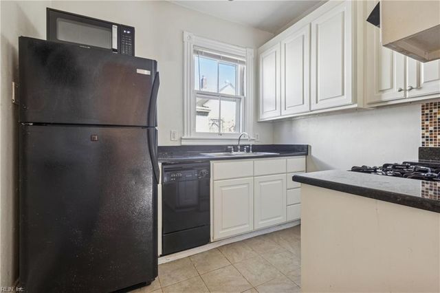 437 Dinwiddie ST B, Portsmouth, VA 23704