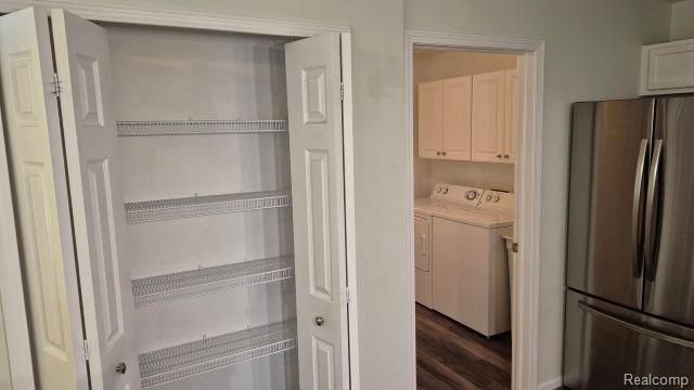 5203 Chesapeake Circle, Walled Lake, MI 48390