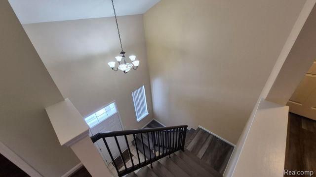 5203 Chesapeake Circle, Walled Lake, MI 48390