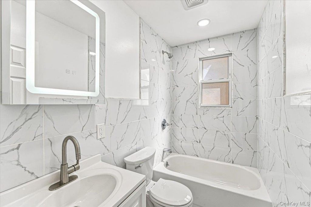 8402 Smedley Street, Briarwood, NY 11435 — photo 3