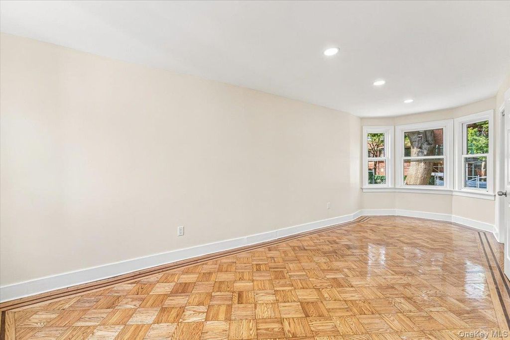 8402 Smedley Street, Briarwood, NY 11435 — photo 4