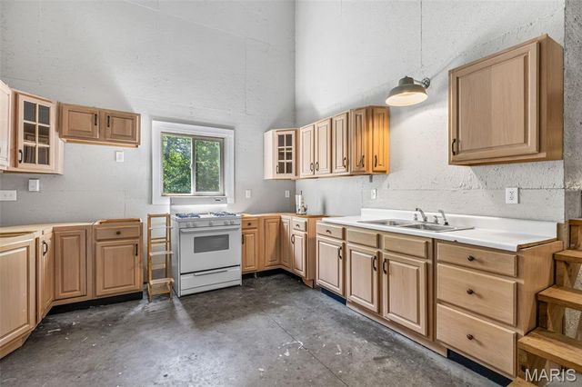 11117 Delbridge Road, Potosi, MO 63664