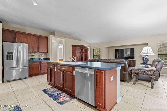 3342 VANCOUVER Avenue, Deltona, FL 32738