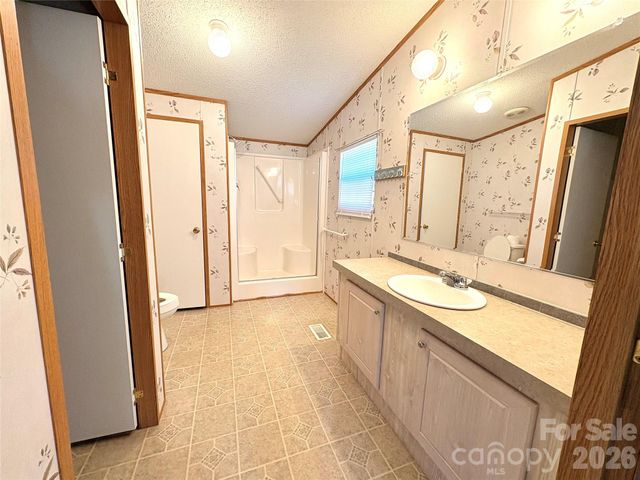 5422 Wrenn Drive, Catawba, NC 28037