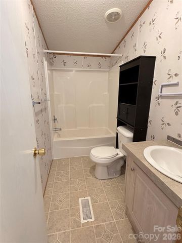 5422 Wrenn Drive, Catawba, NC 28037