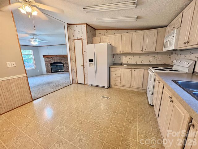 5422 Wrenn Drive, Catawba, NC 28037