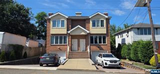 10 Edsall Avenue B, Palisades Park, NJ 07650