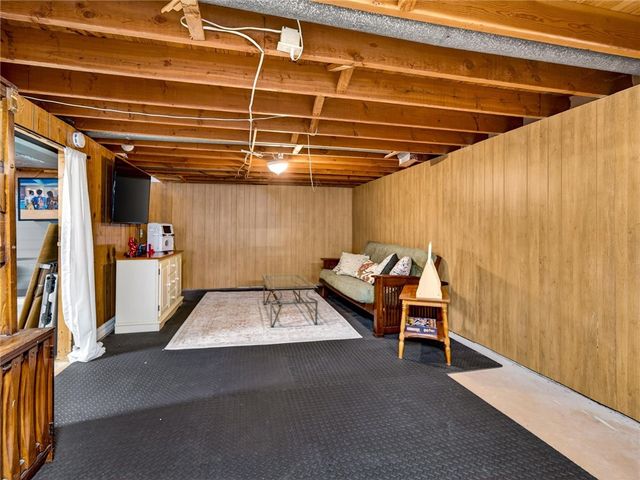 14 Blue Avocado Ln Lane, Henrietta, NY 14623