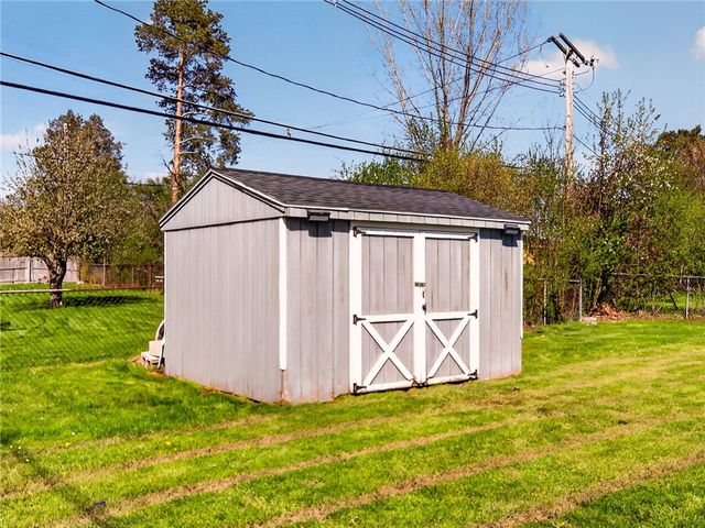 14 Blue Avocado Ln Lane, Henrietta, NY 14623