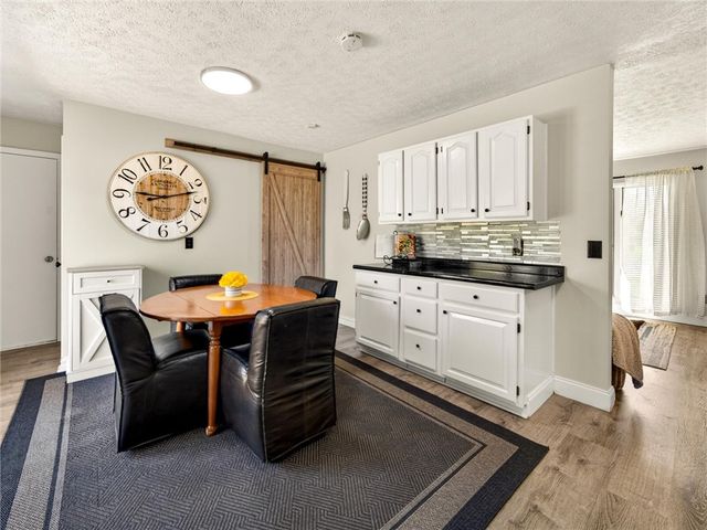 14 Blue Avocado Ln Lane, Henrietta, NY 14623