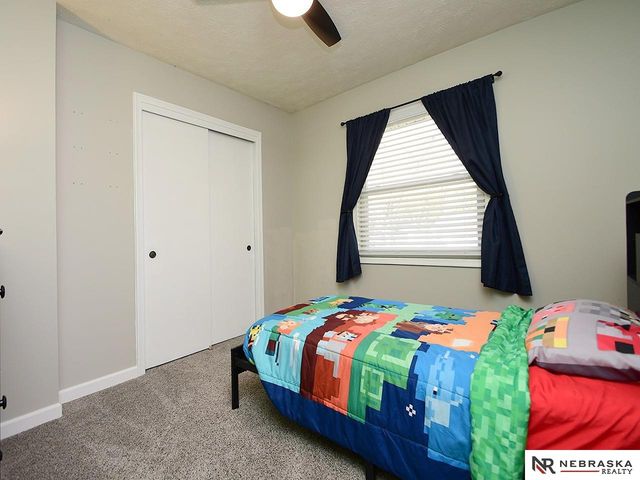 808 Chisholm Trail, Papillion, NE 68046