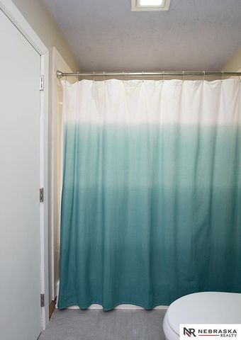 808 Chisholm Trail, Papillion, NE 68046