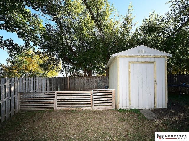 808 Chisholm Trail, Papillion, NE 68046