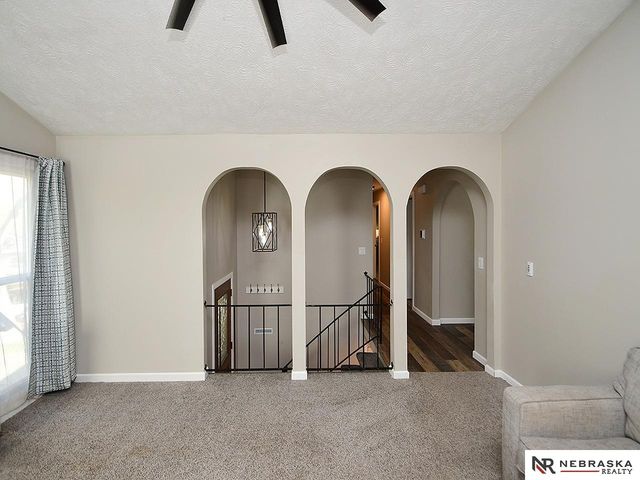 808 Chisholm Trail, Papillion, NE 68046