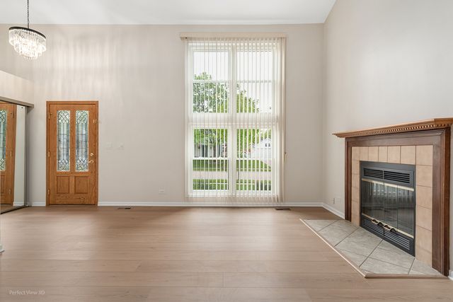 1424 FARRINGTON Lane, Aurora, IL 60504
