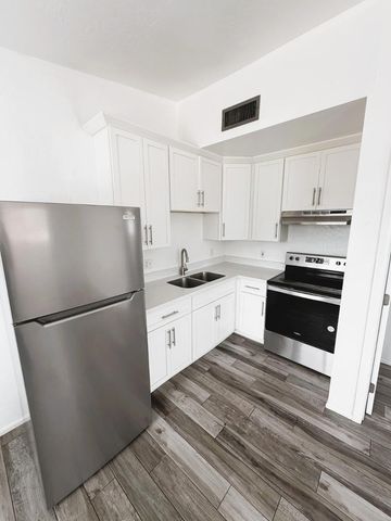 290 N Hamilton Street Apt 4, Chandler, AZ 85225