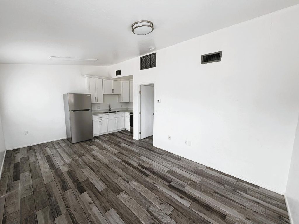 290 N Hamilton Street Apt 4, Chandler, AZ 85225