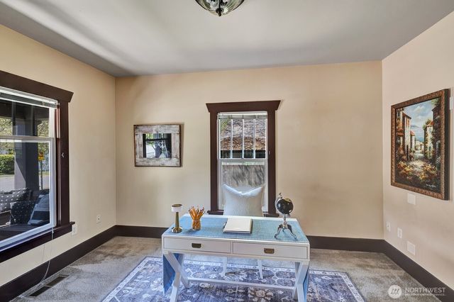 250 SE Andrews Street, Issaquah, WA 98027