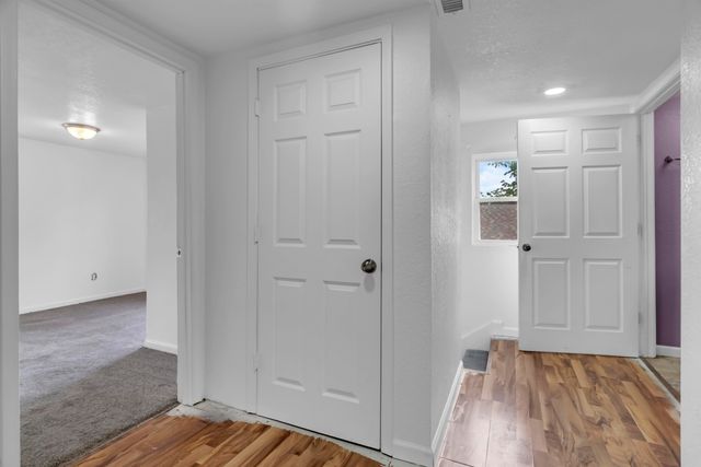 841 W Hendryx St, Wichita, KS 67213