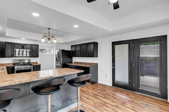 841 W Hendryx St, Wichita, KS 67213