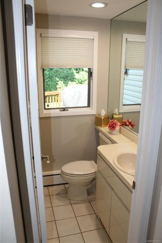 15 Hanley Avenue, Melville, NY 11747