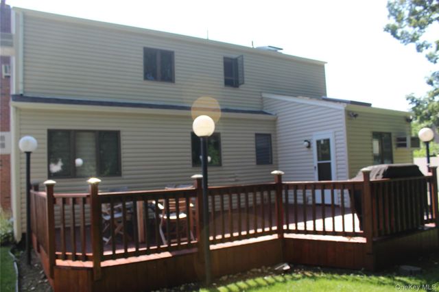 15 Hanley Avenue, Melville, NY 11747