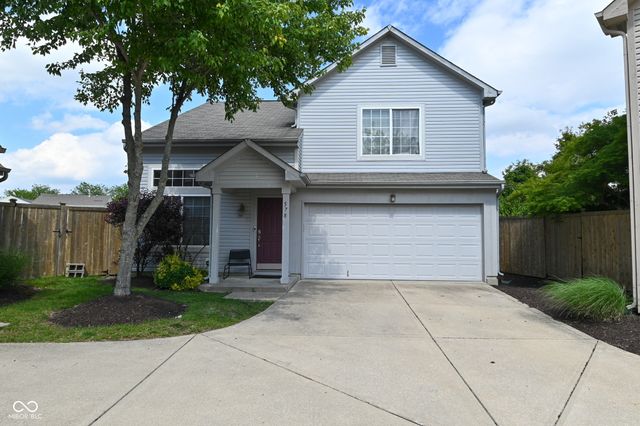 578 Pine Lake Drive, Greenwood, IN 46143