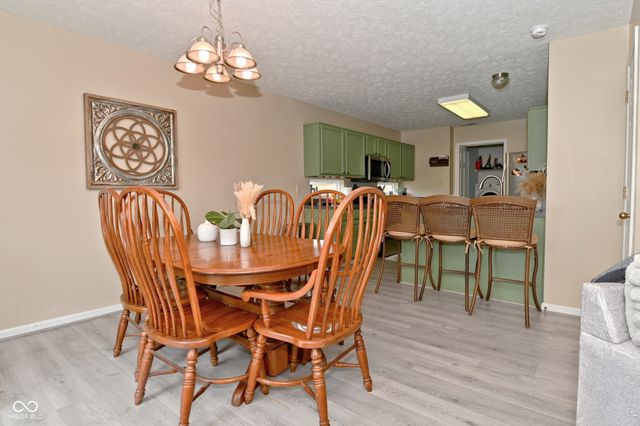 578 Pine Lake Drive, Greenwood, IN 46143